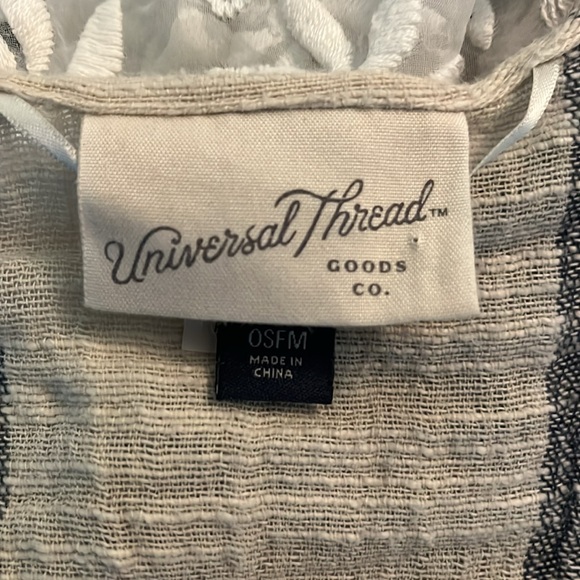 Universal Thread kimono/cover - Picture 4 of 5